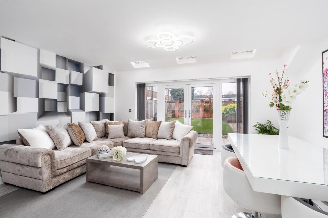 4 Bedroom, 3 Bathroom Walking Distance To Centre Casa de férias