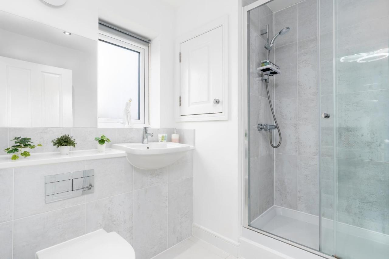 4 Bedroom, 3 Bathroom Walking Distance To Centre Casa de férias Manchester